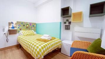 Comfort eenpersoonskamer, uitzicht op de stad