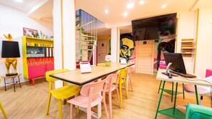 พื้นที่เล่นสำหรับเด็ก