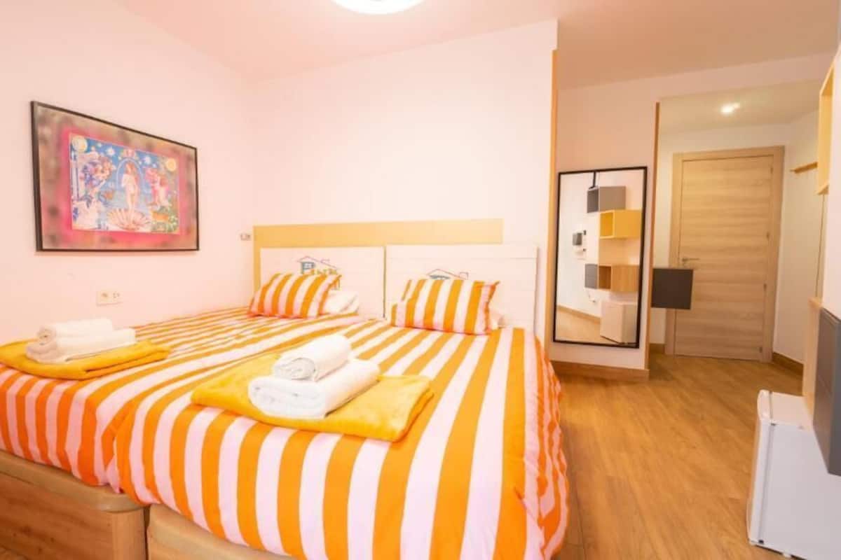 Deluxe Twin Room, Balcony, City View