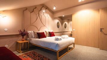 1 dormitorio, tabla de planchar con plancha, Internet y ropa de cama