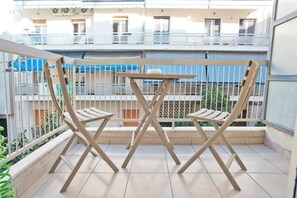 Property grounds - Steps from History Thissio 2BR Spotless Apt (Athina)