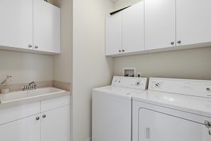 House, Multiple Beds (Palm Haven) | Interior - Palm Haven (New Smyrna Beach)