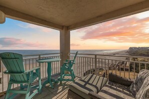 Property grounds - Palm House 3A (New Smyrna Beach)