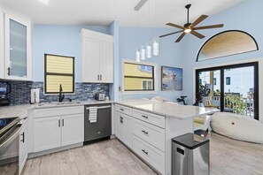 House, Multiple Beds (Surf Camp) | Private kitchen