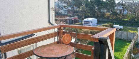 รับประทานอาหารกลางแจ้ง