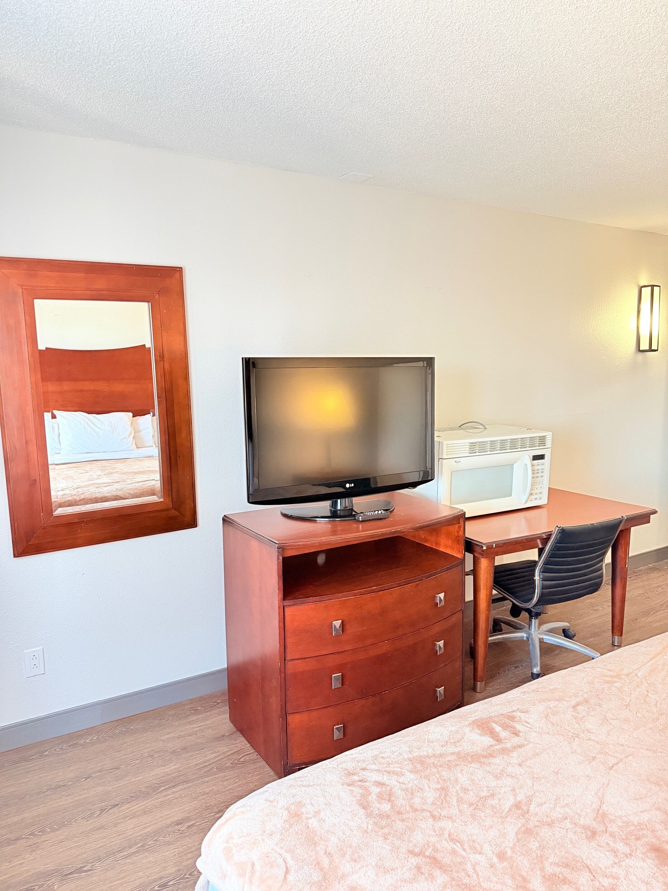 Three Rivers Motel — photo 12
