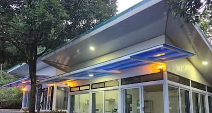 15 minutes from Rio Celeste, Tenorio Volcano National Park.