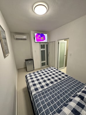1 bedroom, iron/ironing board, Internet, bed sheets - 5 Mins to SJU Airport | Modern Studio for 2 near Isla Verde (Carolina)