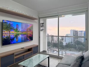 Living area - Ocean View 1BR - TV 65" - Pool - Jacuzzi 1710 (Barranco)