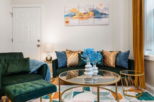 15 mins DT| HumboldtPark Gem | Sleeps 8 | FreePark