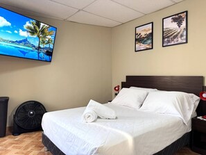 1 bedroom, iron/ironing board, WiFi, bed sheets - Keyless Duplex 1BR - TV 65" - Laundry - Kitchen (Ica)