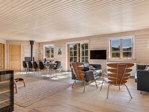 Dining - "Uolevi" - 1.1km from the sea by Interhome (Skagen)
