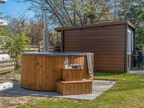 Outdoor spa tub - "Diertje" -  from the sea by Interhome (Hadsund)