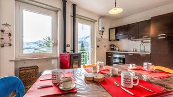 Frigorifero, forno, pentole/stoviglie/utensili
