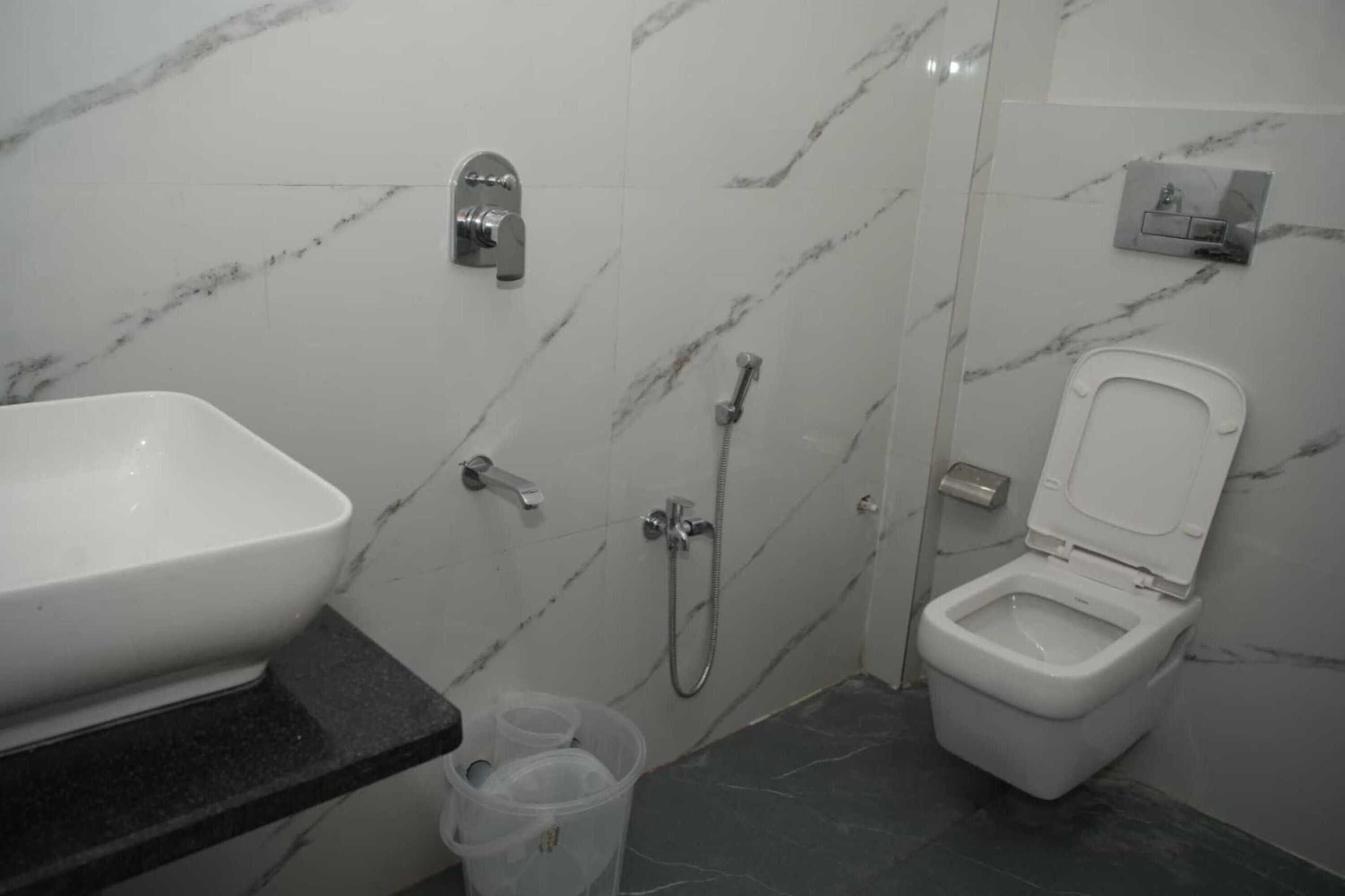 Deluxe Double Room | Bathroom