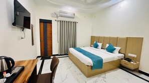Deluxe Room | Rúmföt úr egypskri bómull, rúmföt af bestu gerð, dúnsængur, skrifborð