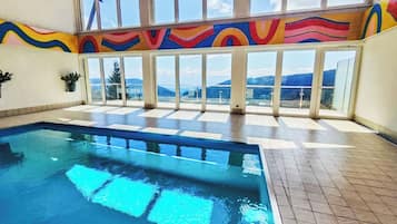 Innenpool, beheizter Pool