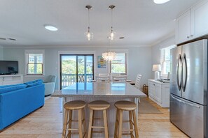Interior - Pet-friendly oceanside home in Duck by Sun Realty (Duck)