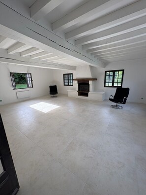 Interior - Normandy country house (pool+tennis) 16 pers (Brionne)