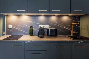 Microonde, piano cottura, lavastoviglie