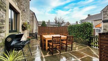 Cottage | Outdoor dining
