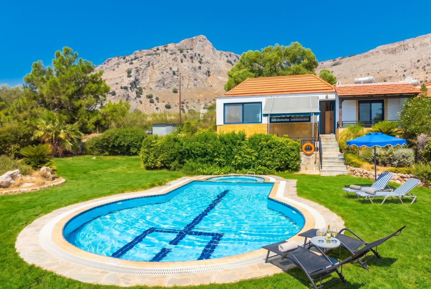 Beautiful villa with private pool and terrace with sea views