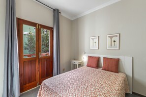 3 dormitorios, tabla de planchar con plancha, wifi y ropa de cama
