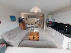 Iron/ironing board, WiFi, bed sheets - Naturiste Cap d'Agde Héliopolis D 78 (Agde)