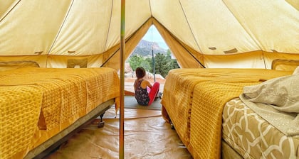 Cozy tents with enchanting views near Zion National Park with AC