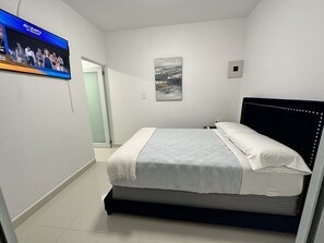 1 bedroom, iron/ironing board, WiFi - Apt 4 Sagitario a 5 Mins to SJU Airport | Modern Studio for 2 near Isla Verde (Carolina)