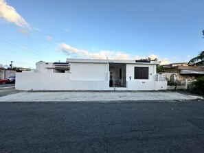 Exterior - Apt 4 Sagitario a 5 Mins to SJU Airport | Modern Studio for 2 near Isla Verde (Carolina)