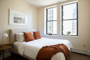 Desk, iron/ironing board, WiFi, bed sheets - Big Bright Windows with great views of the city - Centrally located.  Walk anywhere, MBTA nearby. (Boston)