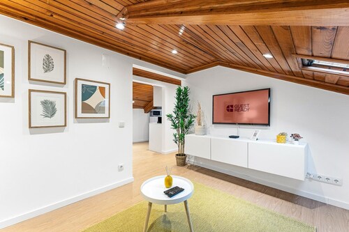 GuestReady - The Olives - Yellow