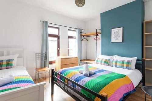 Traditional Belfast Home, Walking Distance to City & Titanic Heritage