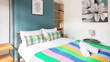 3 quartos, ferros/tábuas de passar roupa, Wi-Fi, roupa de cama