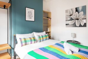 3 bedrooms, iron/ironing board, WiFi, bed sheets - Traditional Belfast Home, Walking Distance to City & Titanic Heritage (Belfast)