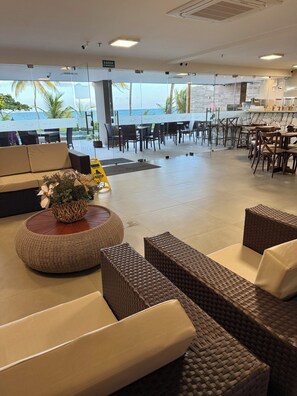 Interior - Luxury Escape Carneiros/Tamandare Flat · Ocean View · Feet in the Sand (Tamandaré)