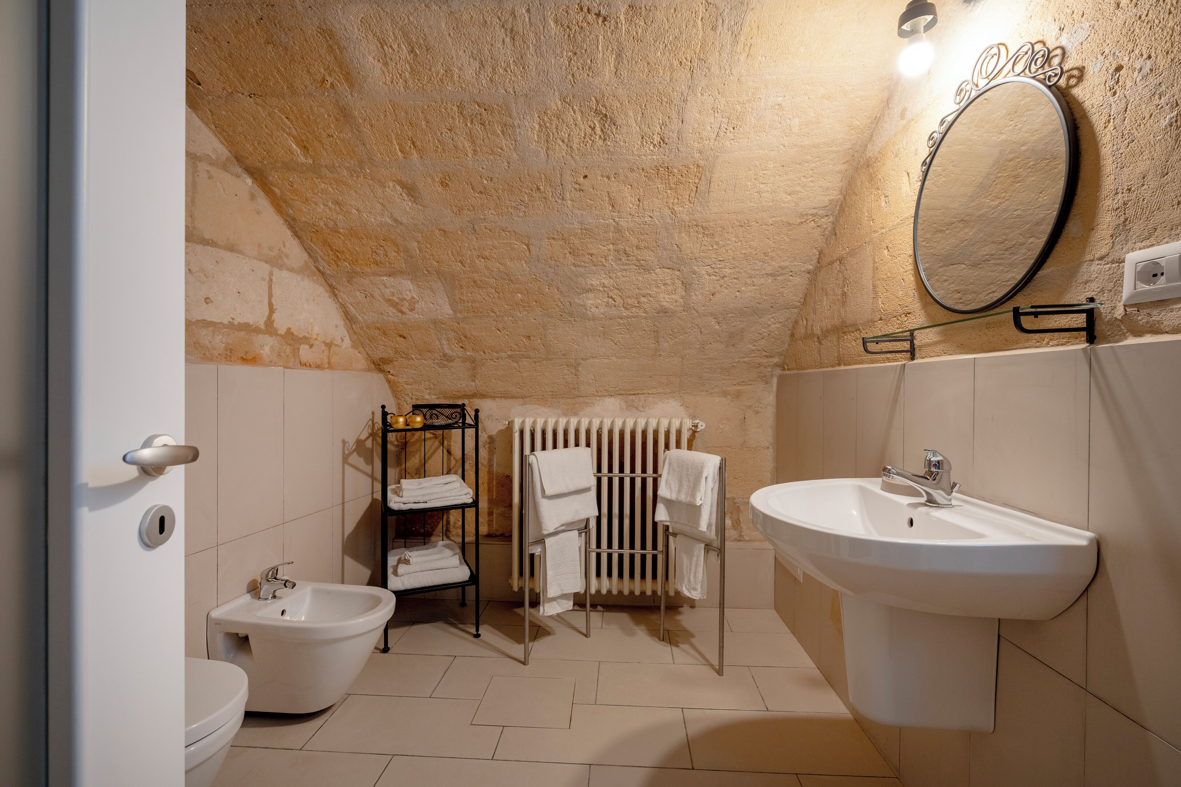 Dusche, Haartrockner, Bidet, Handtücher