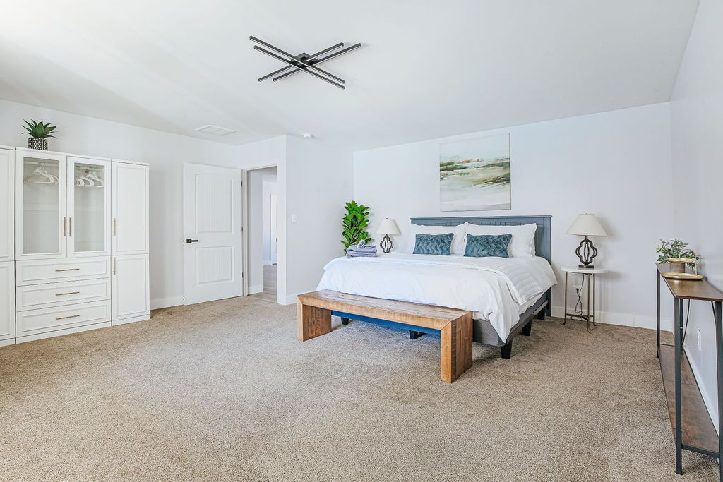 3 bedrooms, desk, iron/ironing board, free WiFi