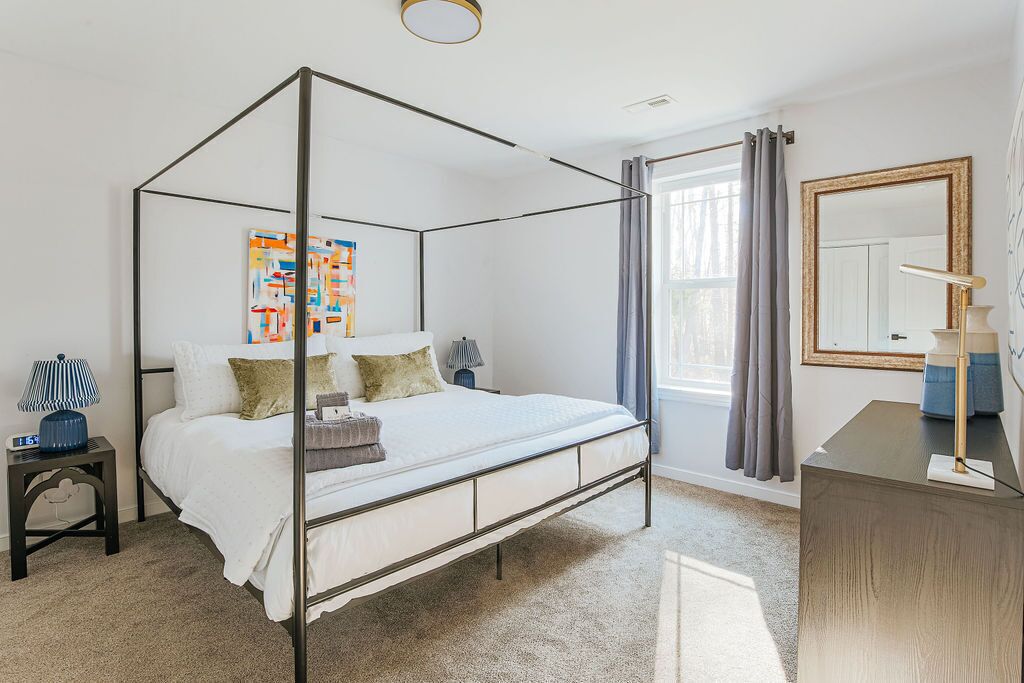 3 habitaciones, escritorio, tabla de planchar con plancha y wifi gratis 