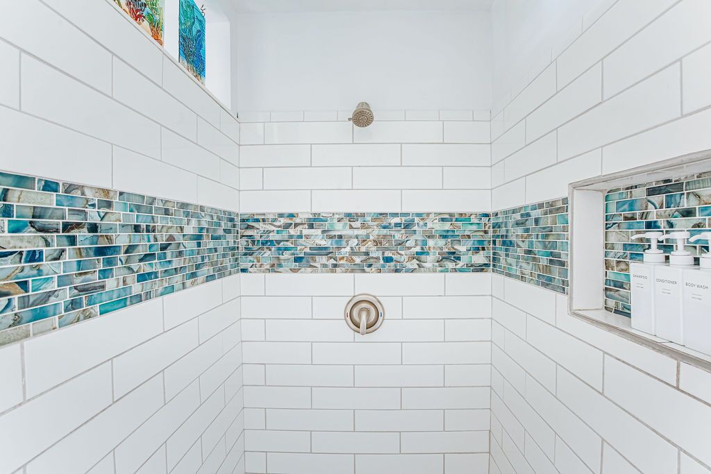 Dutxa, assecador de cabells i tovalloles 