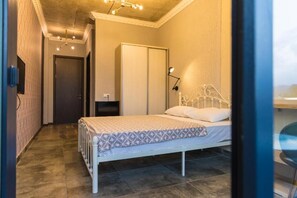 9 dormitorios, Internet, ropa de cama