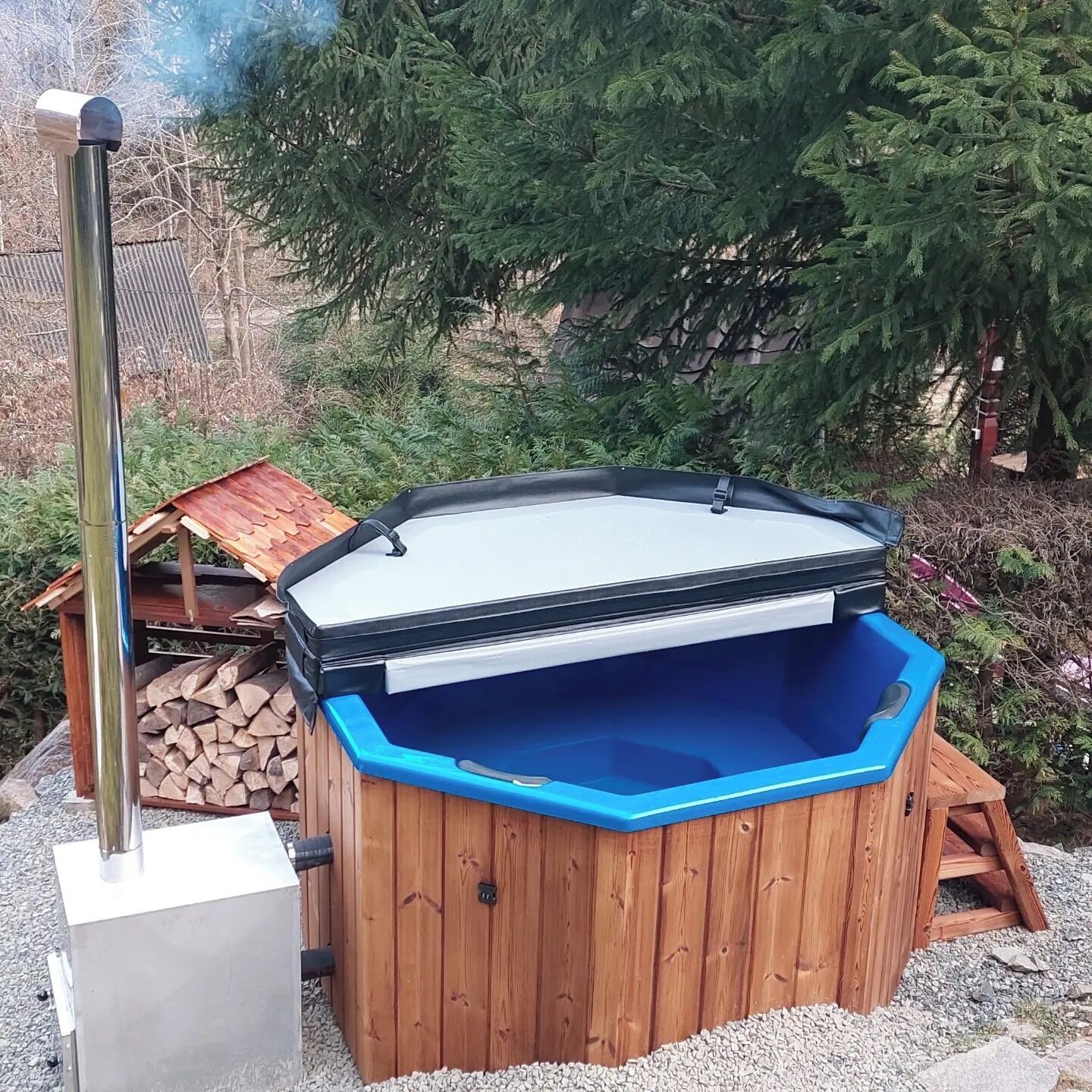 Bain à remous extérieur