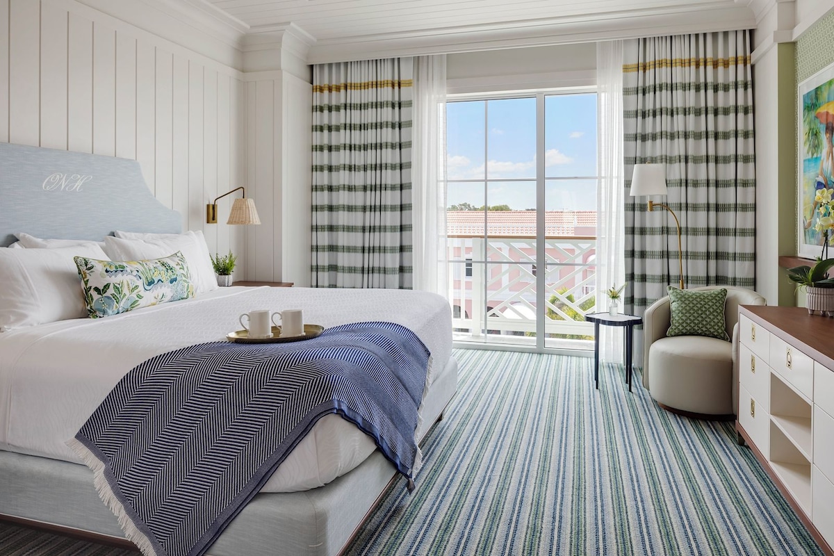 Room, 1 King Bed (Standard View) | Premium bedding, pillowtop beds, iron/ironing board (on request)