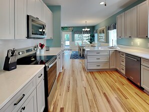 Studio (6 Bedrooms) | Property amenity - In Sea State Escape (Kure Beach)