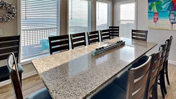 Studio (5 Bedrooms) | Property amenity