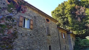 Classic Studio Suite, Balcony, Garden View | Exterior - Ai Chiosi (Pontremoli)