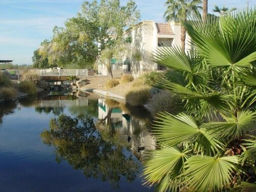 SPRING TRAINING LOCATION, FEW MILES TO SURPRISE AND PEORIA STADIUMS, HEATED POOL