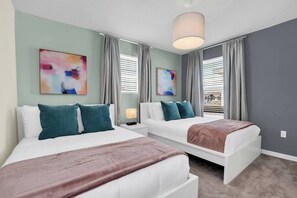 Iron/ironing board, WiFi, bed sheets - Luxury 5BR Home w/ Pool at Windsor Island (Davenport)