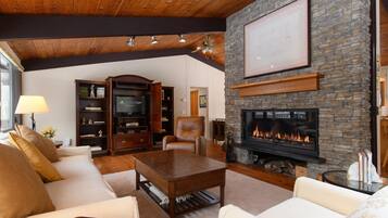 TV connectée, livres, espaces bureaux, imprimantes